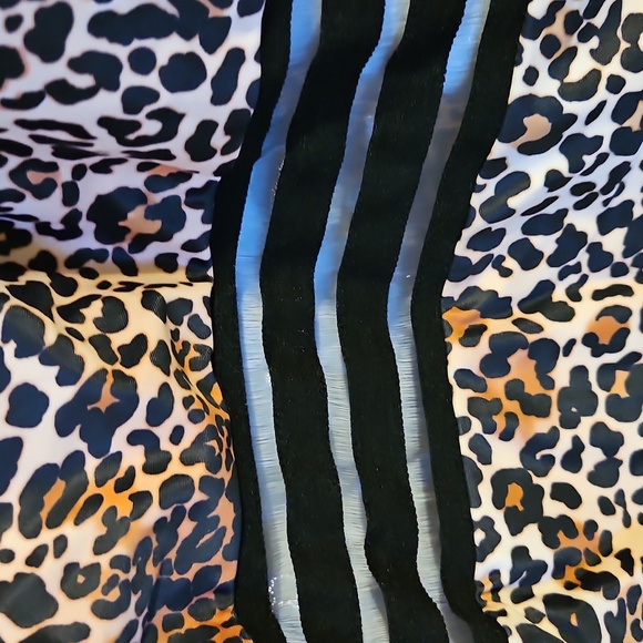 Daci Cheetah Print One Piece Bathing Suit With Mesh. NWT - Picture 3 of 7